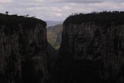  CAMBARÁ DO SUL, RS, BRASIL, 20/08/2020 - Queda de temperatura e expectativa de neve atrai turistas para região dos canions. (Marcelo Casagrande/Agência RBS)<!-- NICAID(14572610) -->