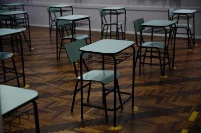  PORTO ALEGRE, RS, BRASIL, 07-07-2020: Como  as escolas particulares estão se preparando para o segundo semestre. Na foto, sala de aula no Colégio Santa Dorotéia (FOTO FÉLIX ZUCCO/AGÊNCIA RBS, Editoria de Notícias).<!-- NICAID(14539766) -->