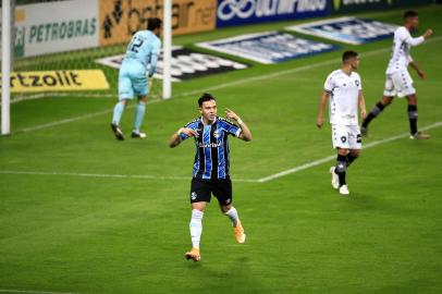  PORTO ALEGRE, RS, BRASIL - 14.10.2020 - O Grêmio recebe, na Arena, o Botafogo pela 16ª rodada do Brasileirão. (Foto: André Ávila/Agencia RBS)<!-- NICAID(14616938) -->