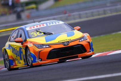 Cesar Ramos com o carro 30 da Ipiranga Racing nos treinos para a etapa do Velo Citta da Stock Car. Foto Carsten Horst, Hyset