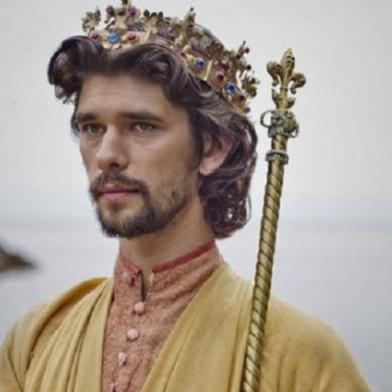 Ben Whishaw como Ricardo II na série The Hollow Crown, da BBC<!-- NICAID(14619935) -->