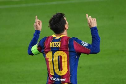  Barcelonas Argentine forward Lionel Messi celebrates  after scoring a penalty during the UEFA Champions League football match between FC Barcelona and Ferencvarosi TC at the Camp Nou stadium in Barcelona on October 20, 2020. (Photo by LLUIS GENE / AFP)Editoria: SPOLocal: BarcelonaIndexador: LLUIS GENESecao: soccerFonte: AFPFotógrafo: STF<!-- NICAID(14621643) -->