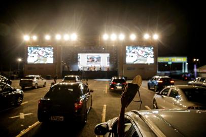  PORTO ALEGRE, RS, BRASIL - 18/07/2020POA Drive-In Show recebe César Oliveira e Rogério Melo, com participação de João Luiz Côrrea.<!-- NICAID(14548369) -->