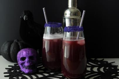  Receita de DRINK DE AMORA por Fernanda Iensen para Destemperados. Especial Halloween<!-- NICAID(11777081) -->