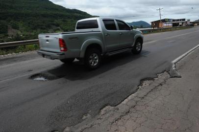  CAXIAS DO SUL, RS, BRASIL (29/10/2020)Estado da Rota do Sol um dia antes do começo do feriado. Na foto, RS 483, km 23.(Antonio Valiente/Agência RBS)<!-- NICAID(14629009) -->