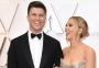 Scarlett Johansson e Colin Jost se casam e pedem doações a ONG de presente