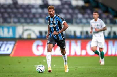 RS - FUTEBOL/COPA DO BRASIL 2020 /GREMIO X JUVENTUDE - ESPORTES - Lance da partida entre Gremio e Juventude disputada na noite desta quinta-feira, na Arena do Gremio, valida pela Copa do Brasil 2020. FOTO: LUCAS UEBEL/GREMIO FBPA