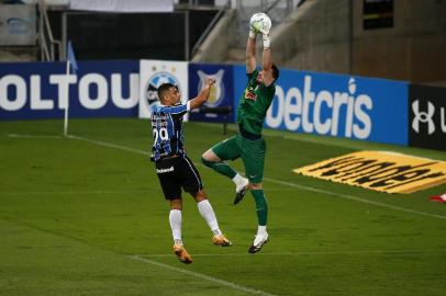  PORTO ALEGRE, RS, BRASIL - 02.11.2020 - O Grêmio recebe o Bragantino na Arena, em Porto Alegre, pela 19ª rodada do Brasileirão. (Foto: Félix Zucco/Agencia RBS)<!-- NICAID(14632708) -->