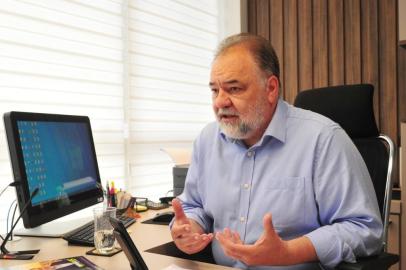 Carlos Búrigo (MDB), candidato a prefeito de Caxias do Sul durante entrevista por telefone à Rádio Gaúcha Serra nesta terça-feira, dia 3.<!-- NICAID(14633598) -->