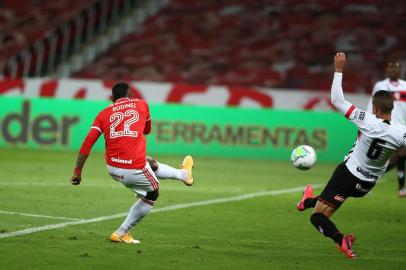  PORTO ALEGRE, RS, BRASIL - 03.11.2020 - O Inter recebe o Atlético-GO, no Beira-Rio, em Porto Alegre, pelo jogo de volta das oitavas de final da Copa do Brasil. (Foto: Jefferson Botega/Agencia RBS)Indexador: Jeff Botega<!-- NICAID(14634254) -->