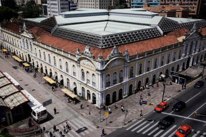  PORTO ALEGRE, RS, BRASIL, 04-11-2020: Mercado Publico, na regiao central de Porto Alegre. Reportagem questiona candidatos a refeitura da cidade sobre a concessao do espaco a iniciativa privada. (Foto: Mateus Bruxel / Agencia RBS)Indexador: Mateus Bruxel<!-- NICAID(14634442) -->