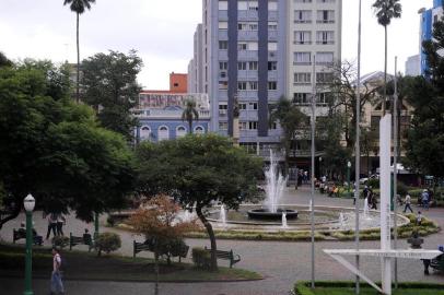  CAXIAS DO SUL, RS, BRASIL (08/05/2019)Praça Dante  Alighieri. (Antonio Valiente/Agência RBS)<!-- NICAID(14069894) -->