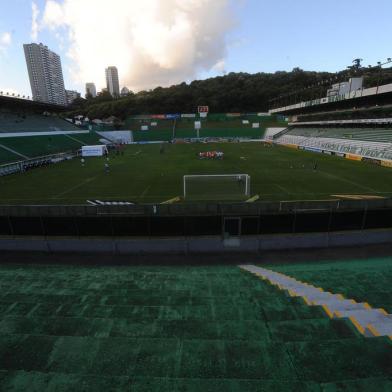  CAXIAS DO SUL, RS, BRASIL, 01/11/2020 -Juventude e Guarani, válido pela 19ª rodada do Campeonato Brasileiro da Série B. O jogo começa às 18h15min, no estádio Alfredo Jaconi, em Caxias do Sul. (Marcelo Casagrande/Agência RBS)<!-- NICAID(14631652) -->