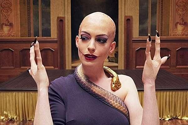 Anne Hathaway compartilha bastidor da caracterização em 'Convenção das  bruxas