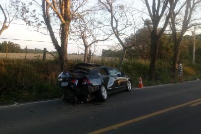 RS 348, na localidade de Cerro Chato, em Agudo. Dois Honda Civic bateram de frente. Três ocupantes de um dos deles, todos homens, morreram. Uma mulher, que estava em uma moto que trafegava atrás e se envolveu no acidente também morreu<!-- NICAID(14637481) -->