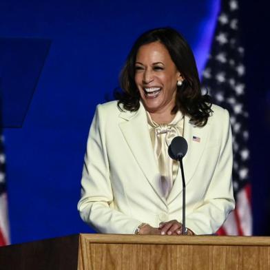 Vice President-elect Kamala Harris delivers remarks in Wilmington, Delaware, on November 7, 2020, after being declared the winner with Joe Biden of the presidential election. (Photo by Jim WATSON / AFP)<!-- NICAID(14637482) -->