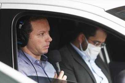  PORTO ALEGRE, RS, 28-09-2020: Nelson Marchezan Jr (PSDB). Primeiro debate entre candidatos à prefeitura de Porto Alegre das Eleições 2020 é realizado em formato drive-in, no estacionamento do Grupo RBS. (Foto: Mateus Bruxel / Agência RBS)<!-- NICAID(14603164) -->