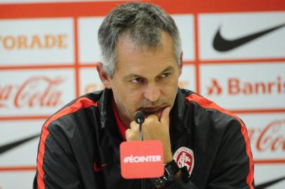  PORTO ALEGRE, RS, BRASIL - 18-11-2016 - Com a missão de salvar o Inter do rebaixamento, Luiz Carlos Cirne Lima de Lorenzi, o Lisca, assume a função de treinador da equipe a partir desta sexta-feira.  (FOTO: RONALDO BERNARDI/AGÊNCIA RBS)<!-- NICAID(12571788) -->