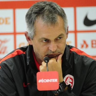  PORTO ALEGRE, RS, BRASIL - 18-11-2016 - Com a missão de salvar o Inter do rebaixamento, Luiz Carlos Cirne Lima de Lorenzi, o Lisca, assume a função de treinador da equipe a partir desta sexta-feira.  (FOTO: RONALDO BERNARDI/AGÊNCIA RBS)<!-- NICAID(12571788) -->