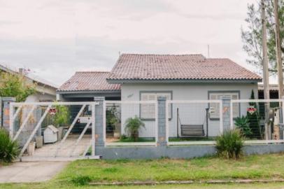 Casa em Mariluz está a leilão<!-- NICAID(14639986) -->