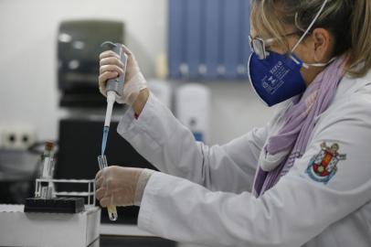  PORTO ALEGRE, RS, BRASIL - 02.07.2020 - Hospital São Lucas da PUCRS é um dos 12 centros que serão responsáveis pelos testes da CoronaVac, vacina chinesa contra o coronavírus. (Foto: Lauro Alves/Agencia RBS)<!-- NICAID(14536268) -->