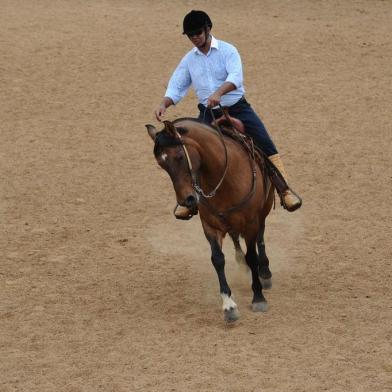  CAXIAS DO SUL, RS, BRASIL (09/11/2020)Conheça a história de Hugo Pereira Antonio que é deficiente visual e vem a Caxias para treinar no Centro de Treinamento Junior Daboit em Fazenda Souza  para prova em Esteio. (Antonio Valiente/Agência RBS)<!-- NICAID(14638432) -->