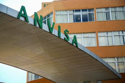 Fachada do edifÃ­cio sede da AgÃªncia Nacional de VigilÃ¢ncia SanitÃ¡ria (Anvisa).Fachada do edifício sede da Agência Nacional de Vigilância Sanitária (Anvisa).Local: BrasiliaIndexador: Marcelo Camargo/AgÃªncia BrasilFotógrafo: Reporter Fotografico<!-- NICAID(14641010) -->