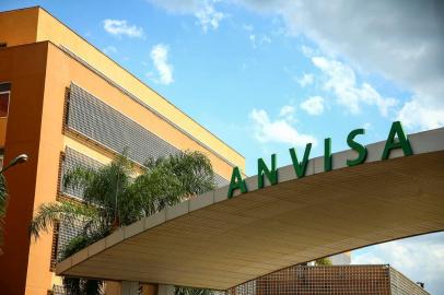 Fachada do edifÃ­cio sede da AgÃªncia Nacional de VigilÃ¢ncia SanitÃ¡ria (Anvisa).Fachada do edifício sede da Agência Nacional de Vigilância Sanitária (Anvisa).Local: BrasiliaIndexador: Marcelo Camargo/AgÃªncia BrasilFotógrafo: Reporter Fotografico<!-- NICAID(14641014) -->