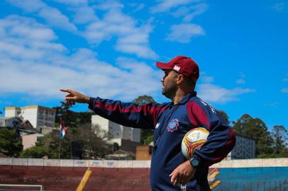 O técnico Rafael Lacerda encerrou a preparação do Caxias antes de enfrentar o Pelotas, pela Série D do Brasileiro.<!-- NICAID(14641277) -->