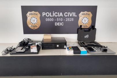 Polícia apreende materiais de suspeitos de extorsão em Novo Hamburgo <!-- NICAID(14646506) -->