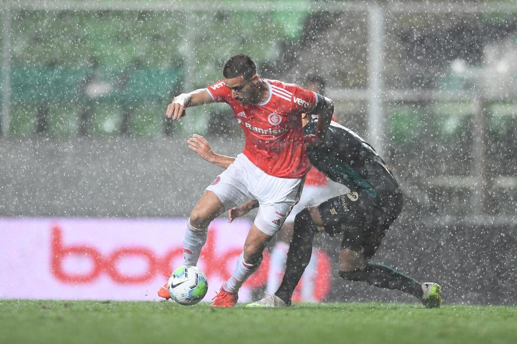 América-MG tem dois pênaltis no fim e vence o Inter em jogo polêmico pela  Copa do Brasil - Ecos da Noticia