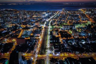 Avenida Ipiranga com nova iluminação