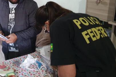 PF prende em Alvorada vigilante suspeito de produção e divulgação de pornografia infantil<!-- NICAID(14647622) -->