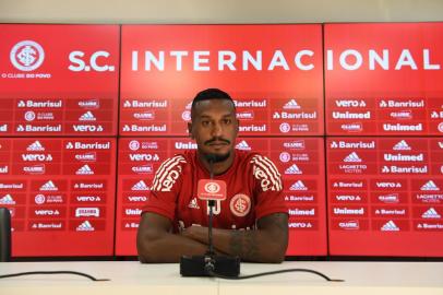  2020-11-20 coletiva do jogador Edenilson. Foto Ricardo Duarte/Internacional<!-- NICAID(14649623) -->