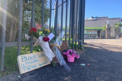 Dia seguinte ao protesto contra o racismo após assassinato de João Alberto em frente ao Carrefour em Porto Alegre<!-- NICAID(14649781) -->