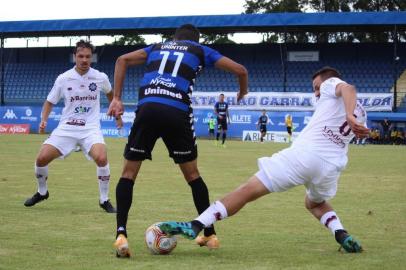 Caxias e Tubarão se enfrentaram neste sábado pelo Campeonato Brasileiro da Série D. <!-- NICAID(14649886) -->