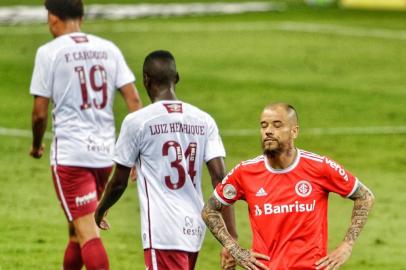  PORTO ALEGRE, RS, BRASIL - 22.11.2020 - O Inter recebe o Fluminense, no Beira-Rio, em jogo válido pela 22ª rodada do Brasileirão. (Foto: Lauro Alves/Agencia RBSIndexador: Fernando Gomes<!-- NICAID(14650241) -->