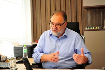 Carlos Búrigo (MDB), candidato a prefeito de Caxias do Sul durante entrevista por telefone à Rádio Gaúcha Serra nesta terça-feira, dia 3.<!-- NICAID(14633601) -->