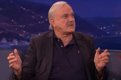 John Cleese em Conan<!-- NICAID(14651007) -->