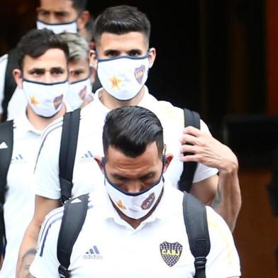  ** EM BAIXA** PORTO ALEGRE, RS, BRASIL - 25.11.2020 - Boca Juniors deixando a concentração no Hotel Sheraton, rumo ao Salgado Filho. (Foto: Jefferson Botega/Agencia RBS)<!-- NICAID(14652531) -->