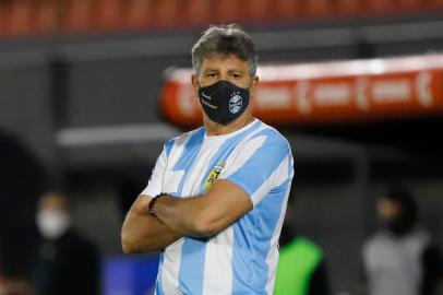  Brazils Gremio coach Renato Gaucho waits for the start of the closed-door Copa Libertadores round before the quarterfinals football match against Paraguays Guarani at the Defensores del Chaco stadium in Asuncion, on November 26, 2020. (Photo by Nathalia AGUILAR / POOL / AFP)Editoria: SPOLocal: AsuncionIndexador: NATHALIA AGUILARSecao: soccerFonte: POOLFotógrafo: STR<!-- NICAID(14653941) -->