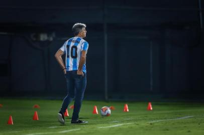 Gremio x Guarani-PYRS - FUTEBOL/CONMEBOL LIBERTADORES 2020 /GREMIO X GUARANI-PY - ESPORTES - Lance da partida entre Guarani do Paraguai e Gremio disputada na noite desta quinta-feira, no Estádio Defensores Del Chaco, em Assunção, Paraguai, valida pela Conmebol Libertadores 2020. FOTO: LUCAS UEBEL/GREMIO FBPAEditoria: SPOLocal: AssunÃ§Ã£oIndexador: Lucas UebelSecao: futebolFonte: Gremio.netFotógrafo: Gremio x Guarani-PY<!-- NICAID(14654028) -->