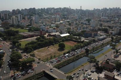 Terreno do ginásio da Brigada Militar, onde a Melnick vai construir projeto<!-- NICAID(14660785) -->