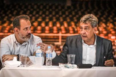 Sebastião Melo e Ricardo Gomes em reuniões de transição na prefeitura de Porto Alegre. Foto: Mateus Raugust/Divulgação<!-- NICAID(14662671) -->