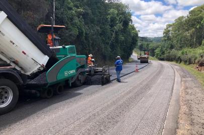 RS-122 passa por recapeamento entre Caxias do Sul e Antônio Prado<!-- NICAID(14662921) -->