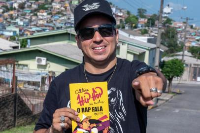 Chiquinho Divilas lança novo livro,  O Rap Fala<!-- NICAID(14644808) -->