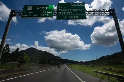  BR 101, RS, BRASIL - Raio X das estradas - BR 101 - km 0 (Torres) ao km 89 (Osório). (Foto: Jefferson Botega/Agencia RBS)Indexador: Jefferson Botega<!-- NICAID(14664745) -->