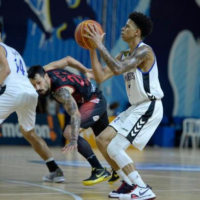 ECP NBB X CAXIAS DO SUL(RS) - 11/12/2020 - No Poliesportivo Henrique Villaboim - Foto: Mauro Horita/ECP<!-- NICAID(14667046) -->