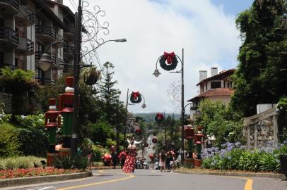  GRAMADO, RS, BRASIL (12/12/2020)Ambiental de Gramado. (Antonio Valiente/Agência RBS)<!-- NICAID(14667436) -->