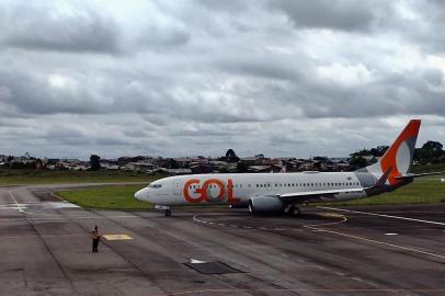 Boeing 737-800 da companhia aérea Gol com capacidade para 186 passageiros. Ele fará os voos Caxias-Guarulhos. Ele pousou na tarde desta segunda-feira (14) no Aeroporto Regional Hugo Cantergiani. <!-- NICAID(14668165) -->